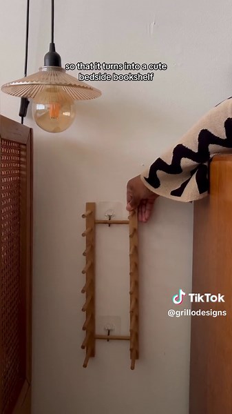 Sharing one of my all time favourite bedroom hacks (again) … turning a dish/plate rack into a bookshelf! It’s so easy to do, and really effective. Have you tried this before? #h#homehacksb#bookshelfd#diybookshelfp#platerackikeahacks #bedroomhack #b#bookhacksi#ikeahacksb#bedroomdecorb#bedroomdiyeclecticbedroom