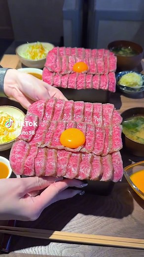 渋谷ランチでおすすめ！こぼれ生ステーキ重🍚🥩 | 東京グルメ