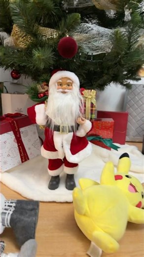 "Santa Appears Right in Front of Pikachu! 🎅✨"#Pikachu #SantaClaus #ChristmasMagic #PikachuShorts