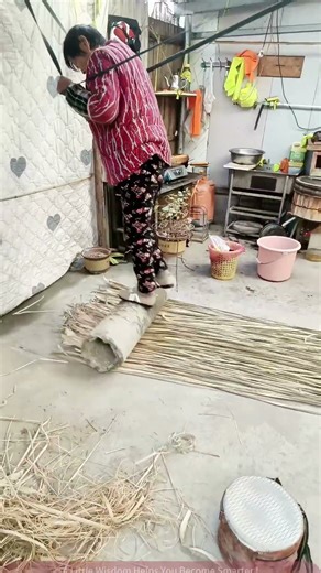 Must-Know Rural Tip: Efficient Reed Crushing Technique (Less Effort, Faster!)