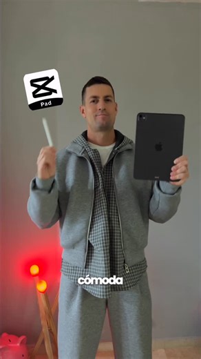 Ricardo G. | Creación de contenido on Instagram: "Aprende a realizar este efecto de clonación en la nueva app de @capcutapp CapCut Pad. Lo mejor de la versión pro de escritorio ahora en formato portable 🔥. ¿Y tú vas a probarlo? Tienes más info en el link de mi bio 😉 #capcutipad #ipadvideoeditor #capcutnewfeature"