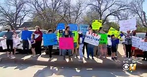 Joshua ISD parents and students protest bullying after teachers resign