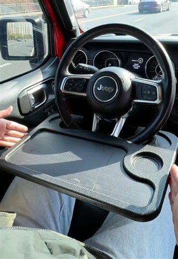 Perfect for anyone always on the go. If you eat, work, or chill in your car… you NEED this steering wheel table 😍🚗#CarTable#SteeringWheelDesk#CarLaptopDesk#CarDiningTray #PortableCarDesk