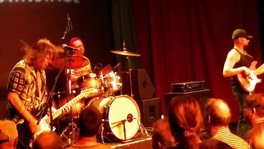 Racing The Storm 👍👍 Pat Travers Guitar Alex Petrosky Drums David Pastorius Bass | Pat Travers Band