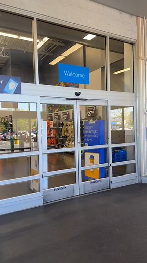 19 comments | Hands down… this is the BEST fall breakfast I’ve ever remembered 北 The smell alone is heavenly 襤 Stocked up at Walmart and I’m not looking back!  @eatpropergood #90secondmeal #WalmartFinds #FallBreakfastIdeas #OvernightOats #AppleCinnamonVibes | Mom Life 24.7 | Facebook