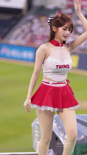 Support Lee Ju Eun with a Like and Share