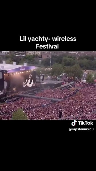 The loudest festival crowds ever 🇬🇧🇬🇧 #fyp #wirelessfestival #travisscottconcert #roddyricch #centralcee #icespice #traviscott #lilyatchy