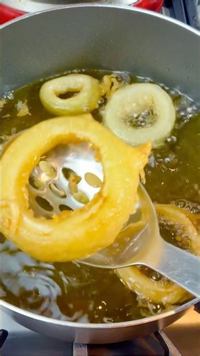 Chinese Takeaway Onion Rings Recipe (Irish Style Crispy Batter)