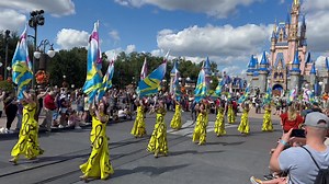 100K views · 3.7K reactions | The Pride of Broken Arrow marched at Walt Disney World Magic Kingdom today in preparation for tomorrow’s Bands of America regional competition! What an amazing opportunity for our Broken Arrow Bands students! | Broken Arrow Public Schools | Facebook