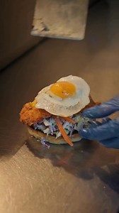 41K views · 20 reactions | Why did the chicken burger break up with the hamburger? It couldn't handle the beef anymore!  Only bad jokes, never bad burgers. Harry loves you. Order immediately via the app or drop in store → www.helloharry.com.au | Hello Harry | Facebook