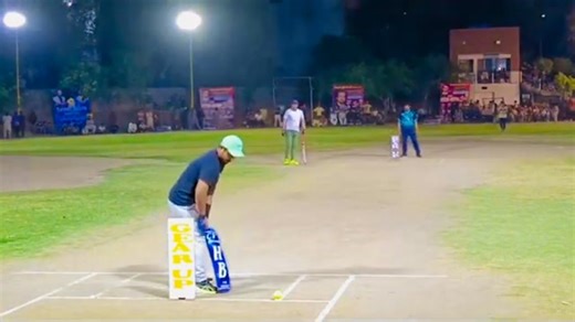 Chota Vicky 🆚 Umri pacer | 42 runs needed on 6 balls | umri pacer software updated #viralreelschallenge2025viralreelschallengejaiviralreelschallengeviralreelschallenge #reaction #followersreels #TM #umripacer | Cricket Videos