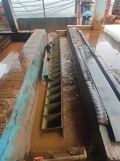 The Secret Behind Ice Soaked in Dirty Water