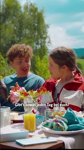 Wer mag Schokocroissants? | Tiere bis unters Dach #shorts