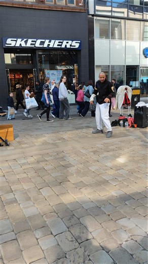 Muscle Fibre Kinetics on Market Street Manchester - Woooo' 🕺