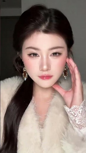 Mastering Makeup: Tips for High Cheekbones and Broad Faces