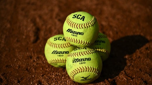 UConn's Geno Auriemma calls for changes to the transfer portal