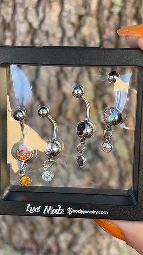 A little sparkle goes a long way ✨ This dainty dangle belly ring moves with every step and shines from every angle. Perfect for everyday glow or a cute going-out look 🌙 Tap to shop → BodyJewelry.com | Luxe Modz #BellyRingStyle #NavelPiercingLove #SparkleVibes #BodyJewelry | BodyJewelry.com