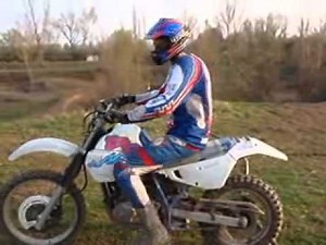 Jumping a Suzuki DR 650 at Motocross track !