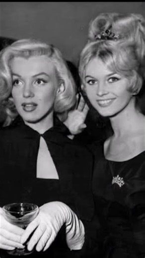 ✨ 2 ICÔNEs #Brigittebardot #marilynmonroe en 1956 #shorts #viral #youtubeshorts #trending #foryou