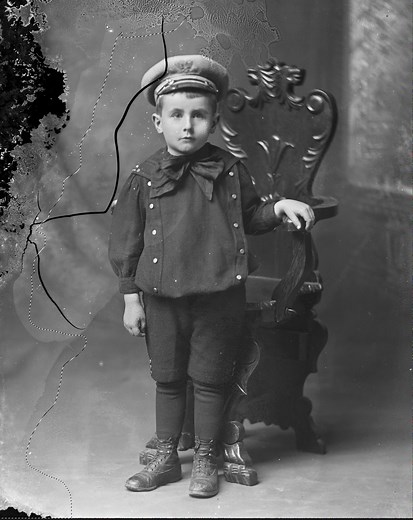 Witness the transformation of a historic early 1900s photograph from Waynesboro, Pennsylvania, in this sped-up restoration video from my glass negative collection. #PhotoRestoration #TimeLapse #Early1900s #WaynesboroPA #HistoricPhotography Comprehensive Version for Facebook and Instagram | Memory Lane Photos