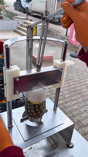 Dünyanın konuştuğu teknoloji harikası olan ananas soyma makinası !! #reklam #ananas #teknoloji