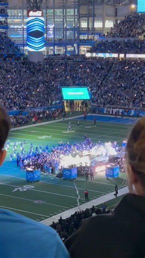 Jack White at Lions-Packers Thanksgiving Day Halftime
