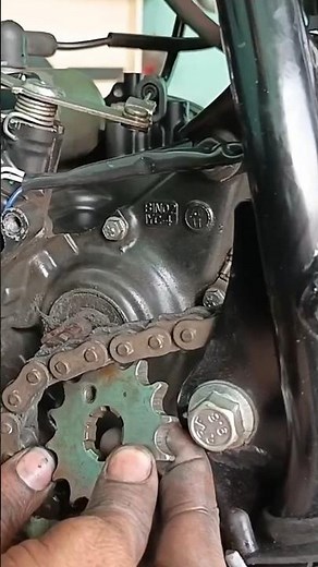 Motorcycle Front Sprocket Install #Shorts #bike #mechanic #motorcycle