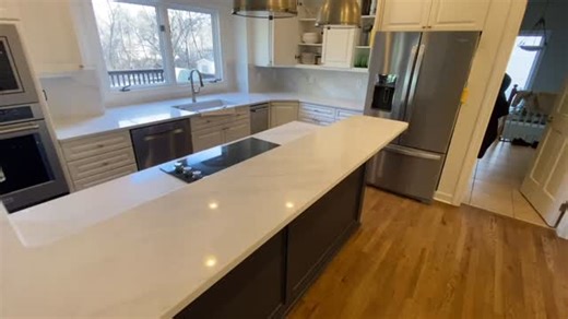 ✨ Ivory Taj Quartz Full-height backsplash for a seamless luxury look. Fabricated & installed with precision. Material: Ivory Taj Quartz Vendor: @msisurfaces DM us for your next kitchen transformation. . . . . #kitchenremodel #countertops #quartz #kitchendesign | Kamen Granite and Marble Tops Inc.