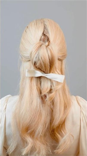 Romantic Half-Up Bun | Easy Step-by-Step #Hairstyle 💇‍♀️