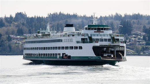 Lawmakers address aging ferries in budget plans, leave out governor's borrowing pitch