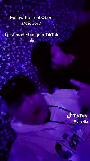 Follow the real DJ QBERT @djqbert1 #scratchvideo #skratchsociety #homedjstudio #qfo #djcity #scratchgeek #fadermafia #tablistloungeworldwide #realdjingww #scratchdj #smokinkutz #djlife #scratchlife #scratchingdj #turntablism #turntablist #turntablists #scratching #scratchenforcer #thescratchenforcer #turntablismo #turntablistlife #tablebeats #tablist #djskilz #scratchrecords #realdjshit #freestylescratch