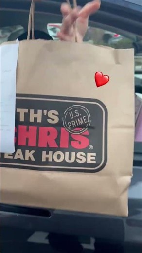 Surprised her with Ruth's Chris at home 🥹🥩