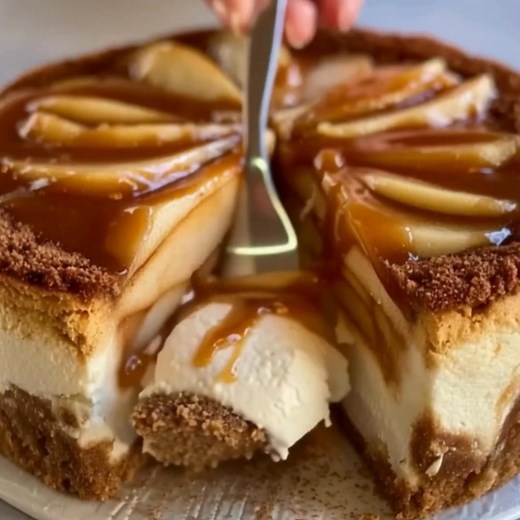 Apple Pie Stuffed Cheesecake Recipe Ingredients: Crust: 1 1/2 cups graham cracker crumbs 1/4 cup granulated sugar 1/3 cup unsalted butter, melted Apple Pie Filling: 4 cups apples, peeled and diced (Granny Smith or Honeycrisp work best) 1/3 cup granulated sugar 1/3 cup brown sugar 1 tsp cinnamon 1/4 tsp nutmeg 1 tbsp lemon juice 2 tbsp cornstarch 1/4 cup water Cheesecake Filling: 4 (8 oz) packages cream cheese, softened 1 cup granulated sugar 1/2 cup sour cream 1 tsp vanilla extract 4 large eggs