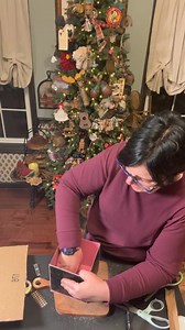 43K views · 1K reactions | Using a Dollar Tree Valentine box to make a primitive tissue holder! Before you make one you may want to learn the do’s and don’t in this video 藍藍﫣 | The Silver Farmhouse | Facebook