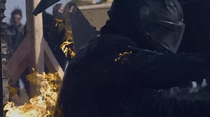 433K views · 54 reactions | Découvrez le HONOR Magic7 Lite en action pour un record Guinness ! Nous avons poussé notre téléphone aux limites de la résistance en tentant de battre le record du plus grand nombre de portes enflammées traversées avec le corps en feu, en passant à travers 6 portes enflammées @guinnessworldrecords  #SérieHONORMagic7 #GuinnessWorldRecords | Honor | Facebook