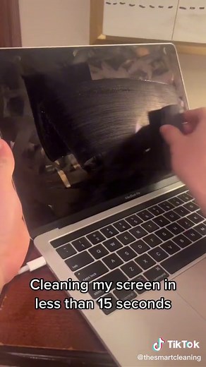 Look how fast it cleans a big computer screen! 🤩 #satisfying #computer #screencleaner #tiktokmademebuyit #phonegadget