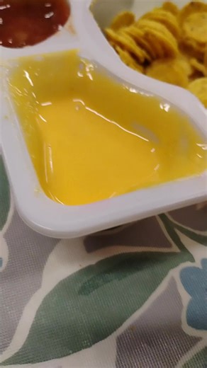 Bavarian bismarck (cream filled donut) in nacho cheese dip #notsponsored #lunchables #fyp #tastetest #cheese