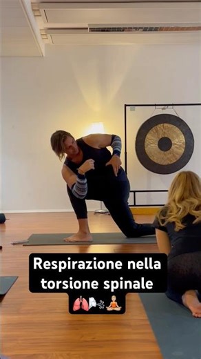 Respirazione nella torsione spinale - Asana - anatomia funzionale nello Yoga #yoga #breathing