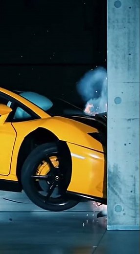 Lamborghini Aventador A SPECTACULAR Crash Test at 100 kmh! 💥 Hyperrealistic