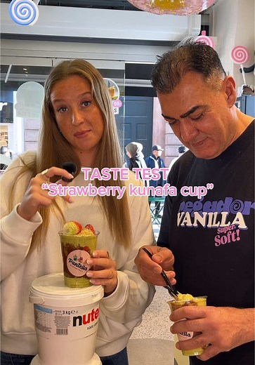 Som 3AMO siger fly with pantella airlines🛫 #denmark #kunafa #dubaichocolate #pancakes #strawberry #pantella #3amo #trendingvideo #fyp