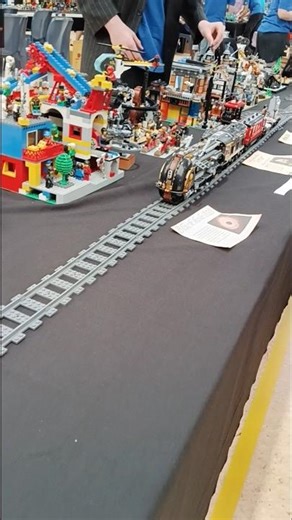 Robotic train in auckland brick show 2025