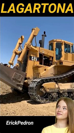 Trator de Esteira Caterpillar D10R Usando Ripper no Campo ‪@ErickPedron‬