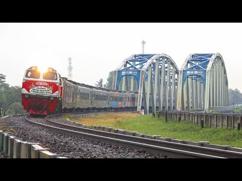 KERETA API PANJANG‼️ MENEMUKAN 30 KERETA API MELINTASI STASIUN TIKUNGAN DAN JEMBATAN
