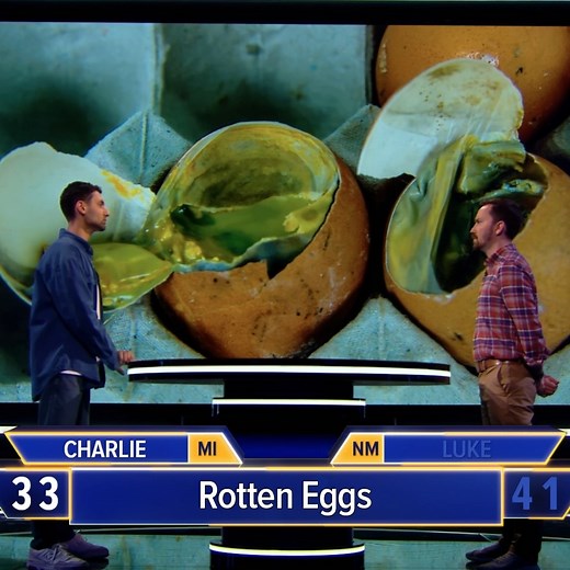 You smelt it, you duel it! 😂 Watch new episodes of #TheFloor Wednesdays on FOX, on Hulu next day. | Reality Club FOX