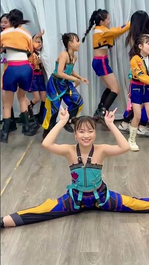 Jinu vs HUNTR/X 💥 Flexibility challenge! 🔥 | Follow Me #trending #kpopdemonhunters #funny