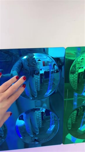 Set of 4 colourful, mirrors with 4 convex domes on each panel, ideal for use in a nursery, classroom on any sensory setting. Ignite their curiosity and encourage children to be aware of themselves and colours. (indoor use only). Size: each piece : 33 x 33cm x 1.5mm #sensory #sensorymirror #mirror #childrensmirror