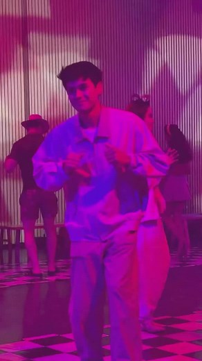 Move it groove it! You got that cutiee dance moves that makes us smile ✨💙 @Dustin Yu #bench #benchfashionweek2024 #benchtm @Bench TM #dustination