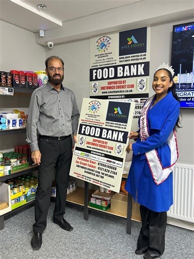 Miss England finalist drops in to help Smethwick food bank volunteers