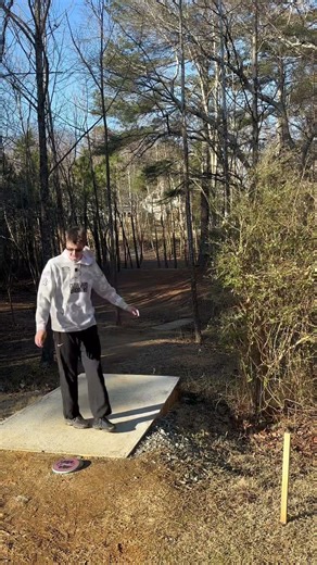 Need to do some proper field work #disc #discgolf #frisbeegolf #backhand