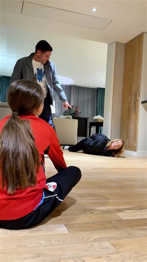 Ustedes coloquen el caption a este video 🤭, el más divertido lo coloco aquí, ya verán por qué se los digo (mírenlo completo) 🤭😅😅😅 | Adamari Lopez